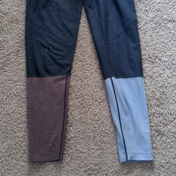 Outdoor voices leggings medium blue with light blue and purple color block - Picture 4 of 11